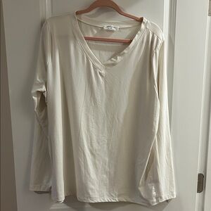 Zenana Ivory Long Sleeve V-Neck Tee